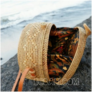 around circle straw rattan grass ata bags motif with lining fabric bali style